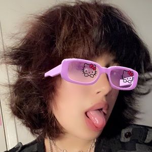 Meet your Posher, Yna